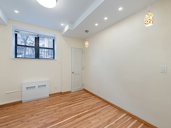 4th image of 675 Academy St Office Aa