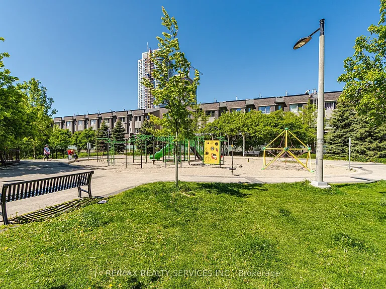 151 Village Green Sq #206 — Photo 33