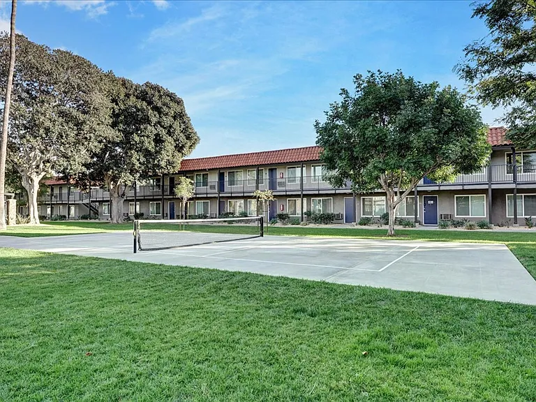 Tierra Palms Apartment Homes — Photo 94