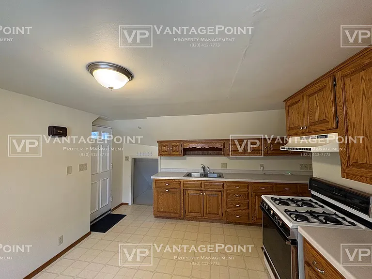 1365 Stuart St — Photo 3