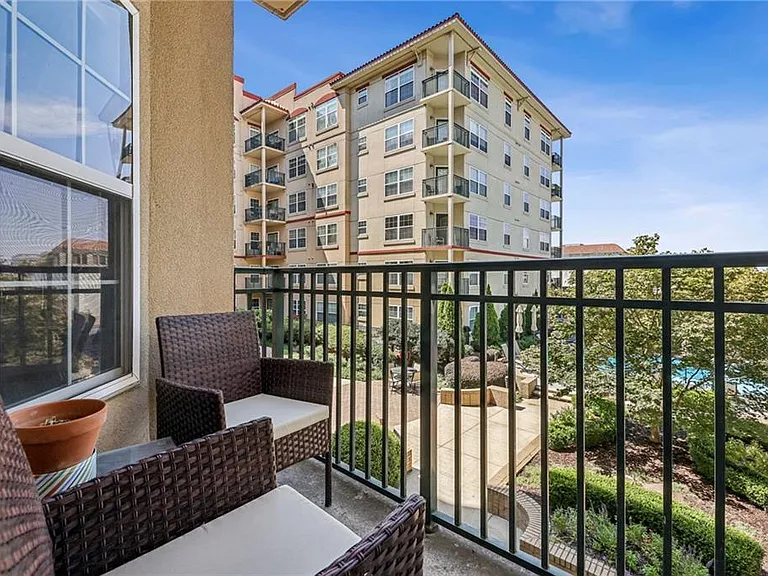 230 E Ponce De Leon Ave #221 — Photo 1