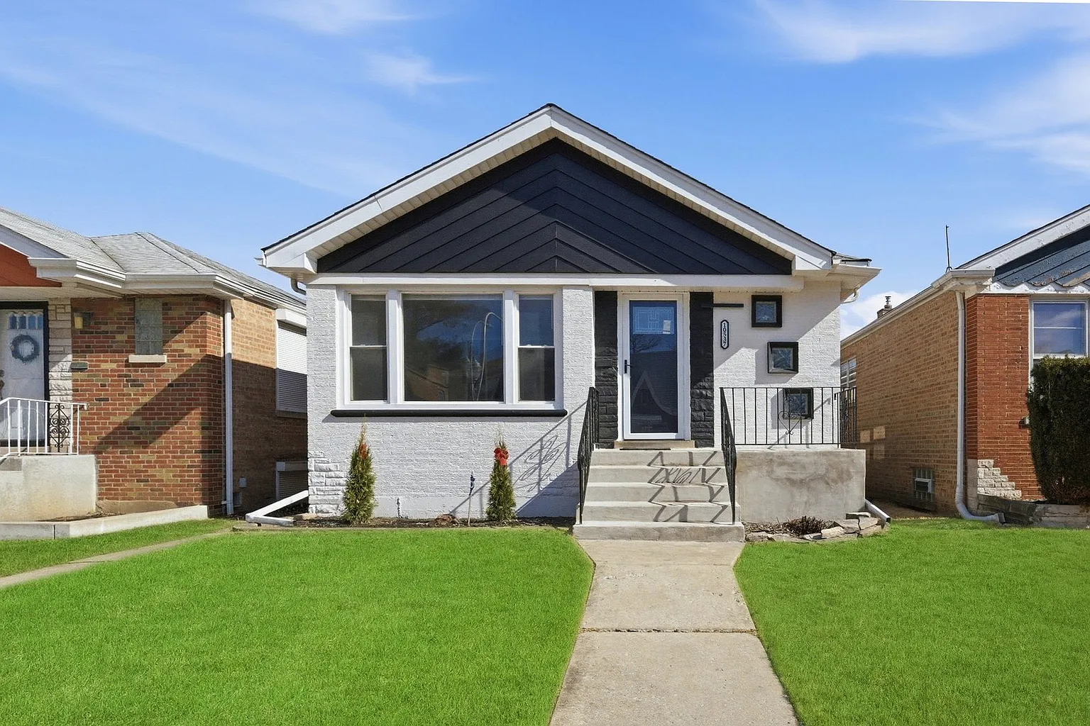 10537 S Rhodes Ave photo 1