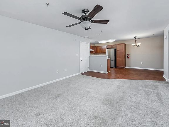 2nd image of 1122 Tristram Cir #1122