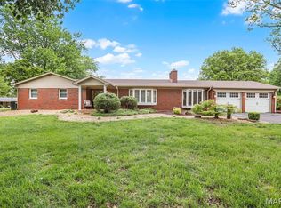 7461 Leslie Dr, Edwardsville, IL 62025