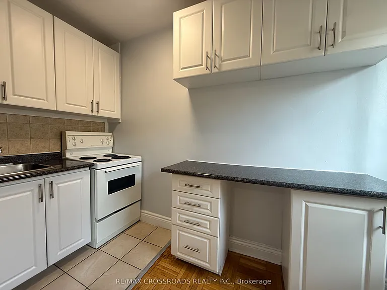 2770 Yonge St #112 — Photo 9