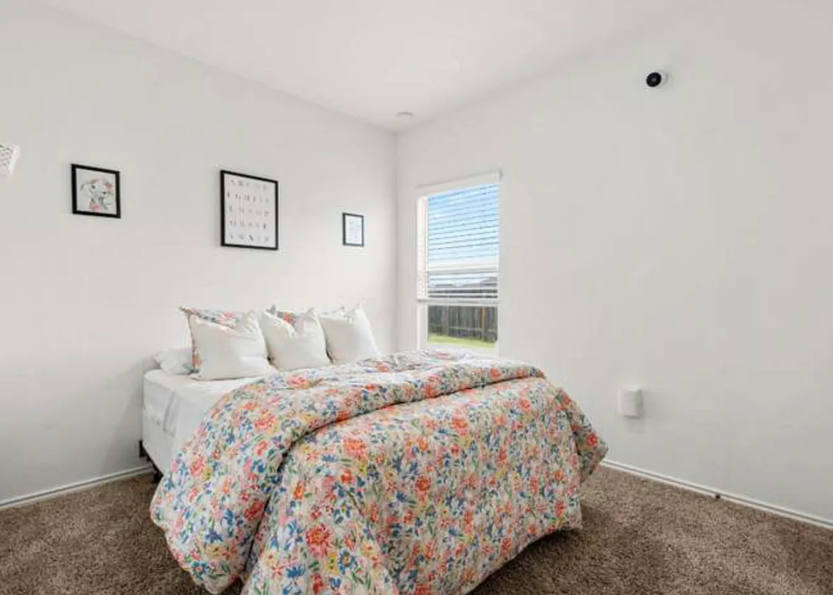 Room for rent — Photo 2