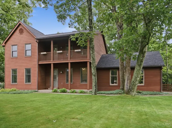5 Quail Ridge Dr, Oxford, OH 45056
