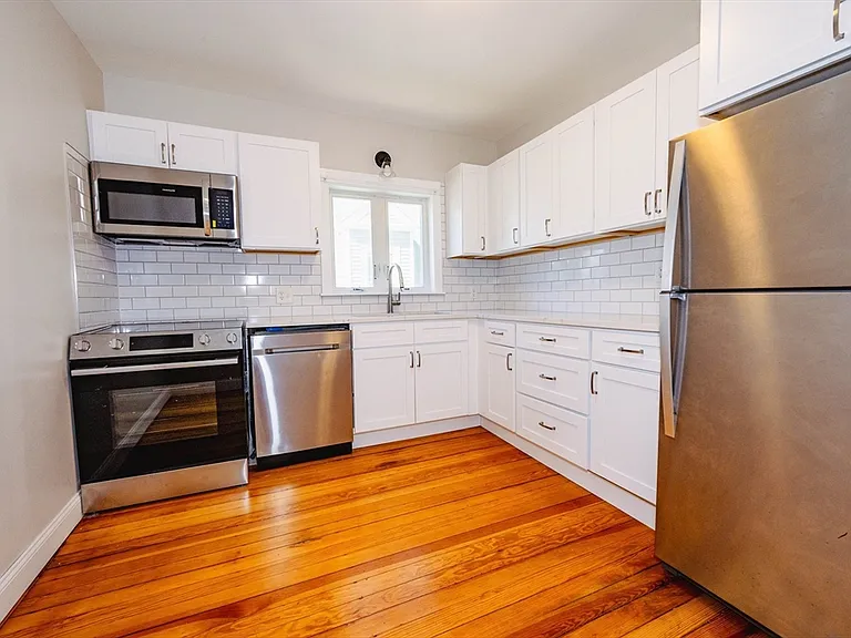 87 Independence Ave #2 — Photo 3