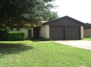 1520 Briar Run, Benbrook, TX 76126