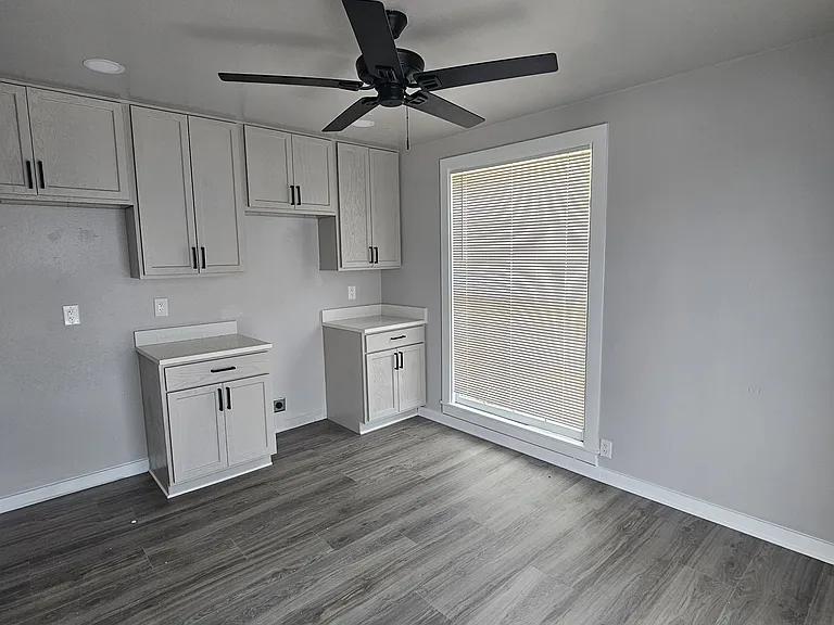 216 Forrest Ave #5 — Photo 2