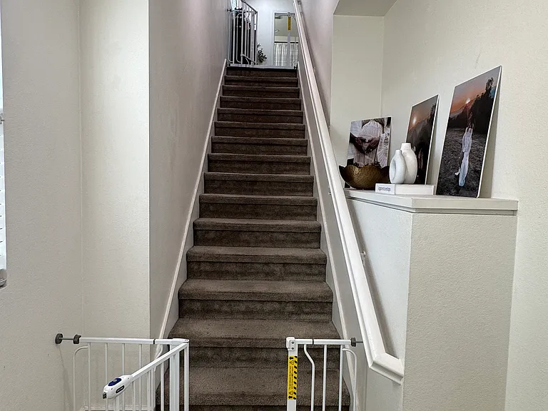 441 S Glendora Ave — Photo 7