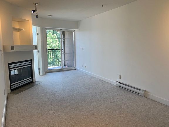 5th image of 1989 Dunbar St #407