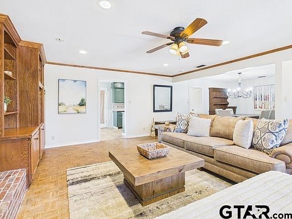 5th image of 211 Trail Ridge Rd