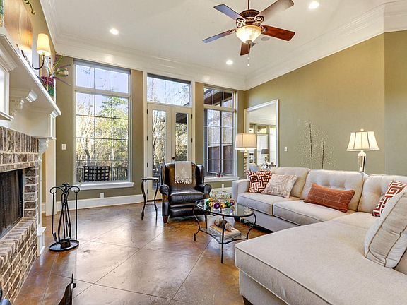 3rd image of 11019 Channelside Dr