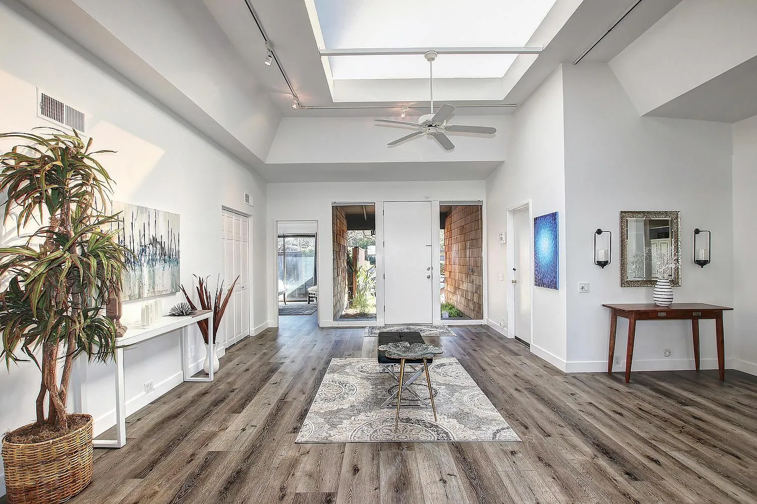 4451 Pasadena Ave — Photo 1