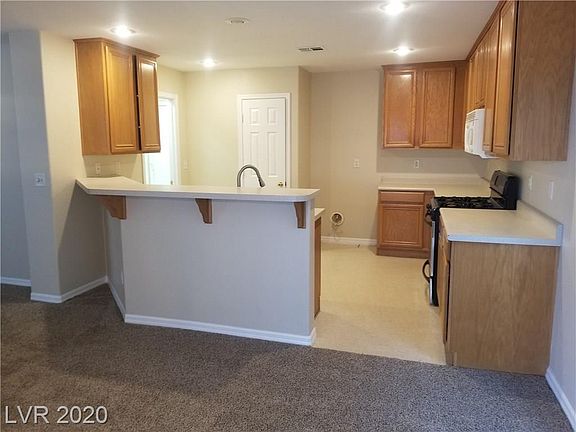 5th image of 624 Doletto St
