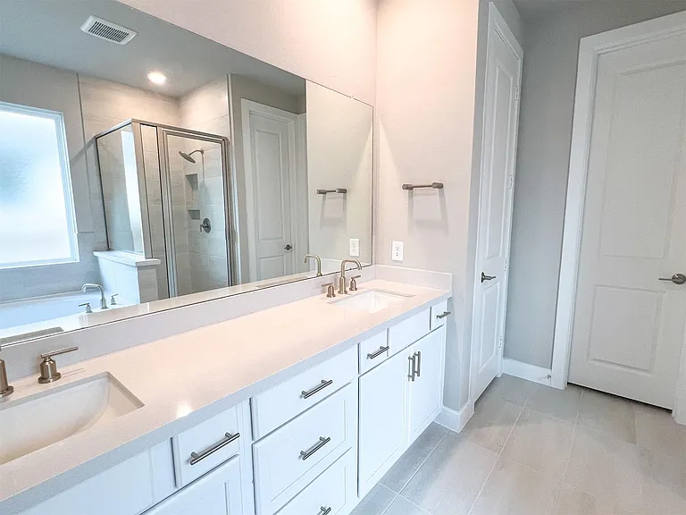 21818 Fitzroy Manor Ln — Photo 15