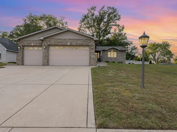 2262 Rodeo St, Portage, IN 46368