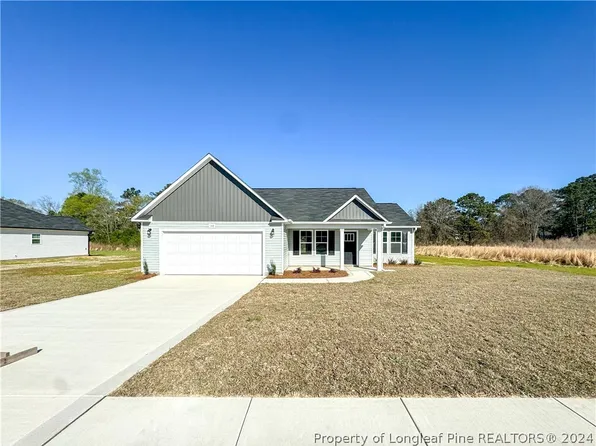 186 Calhoun St, Raeford, NC 28376