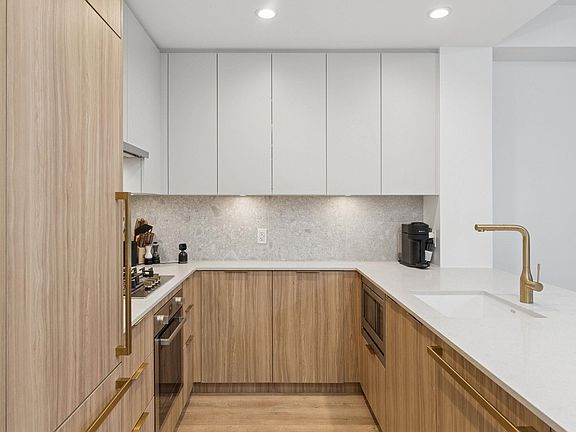 2nd image of 2375 Emery Ct #208