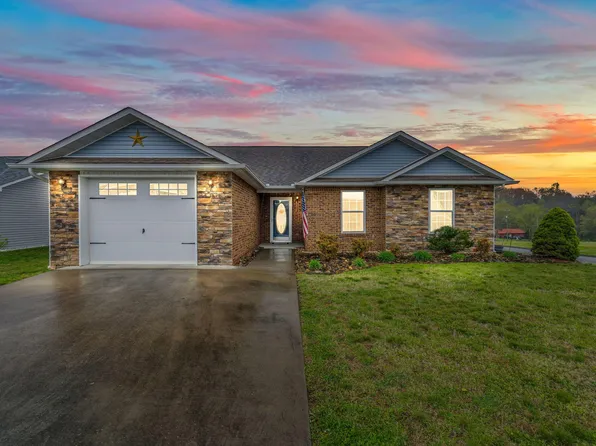 1224 Avery Ln, Sevierville, TN 37862