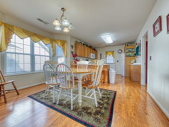 5th image of 751 Plantation Dr