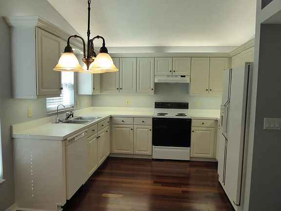 eat-in kitchen with large pantry