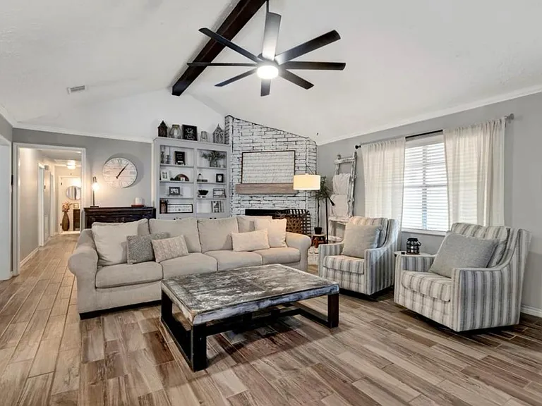 518 Boone Ct — Photo 10