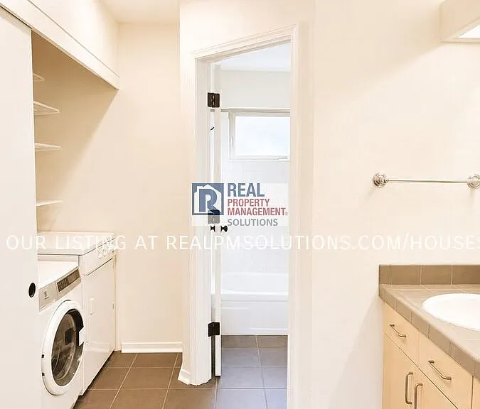 1535 SW Clay St #217 — Photo 31