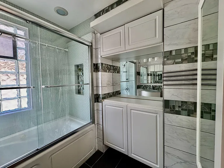 2047 N Lavergne Ave #2 — Photo 18