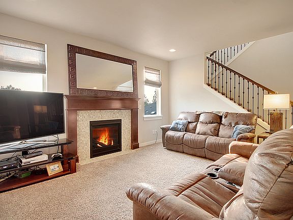 4th image of 27125 NE Stewart St