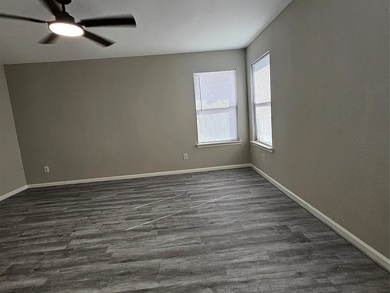 1130 Concord Pl — Photo 23