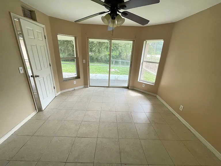 711 Arundel Cir — Photo 7