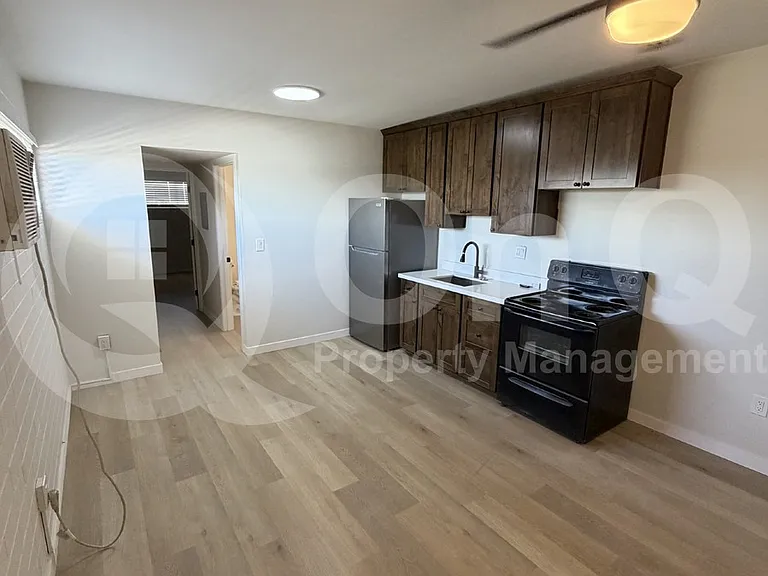 25 E Eva St #13 — Photo 1