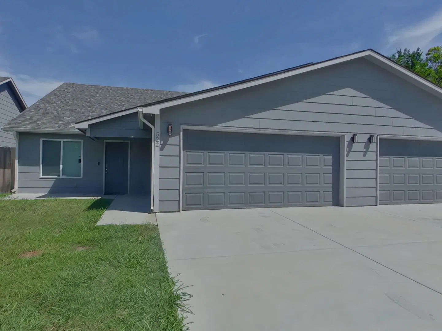 520 N Mathewson Ave — Photo 1