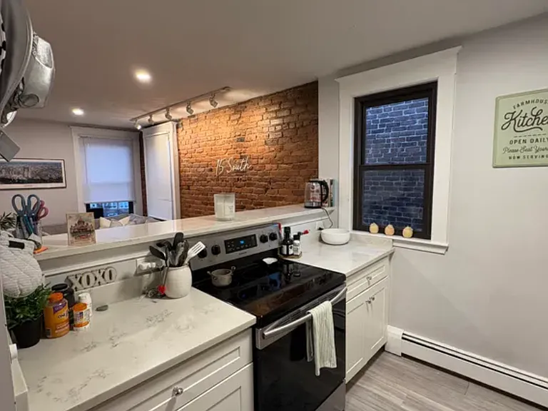 15 South St #6 — Photo 2