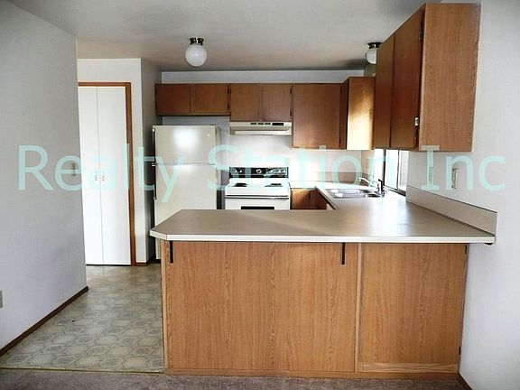 Lots of storage in this kitchen.