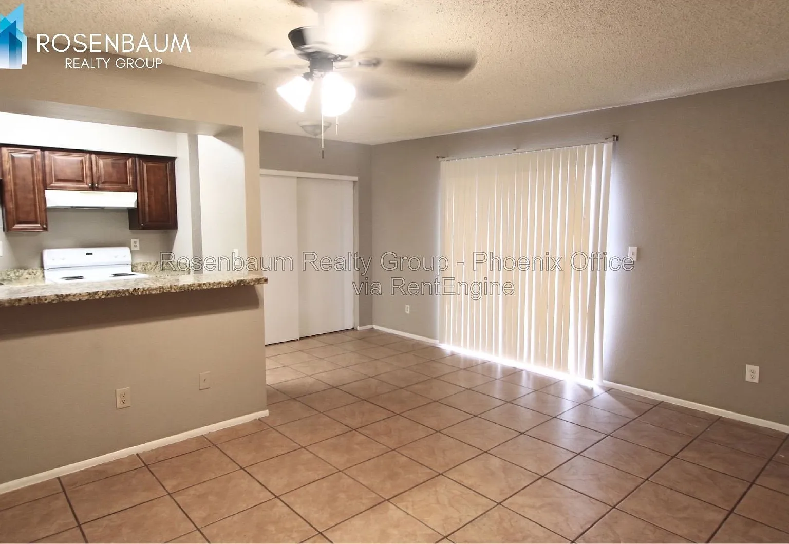 2 bed, 1.5 bath, 1000 sqft, $1,199 — Photo 4