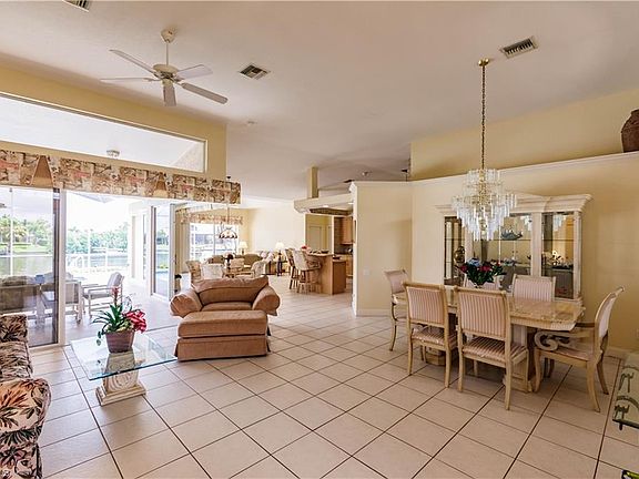 4th image of 2705 SW 52nd St
