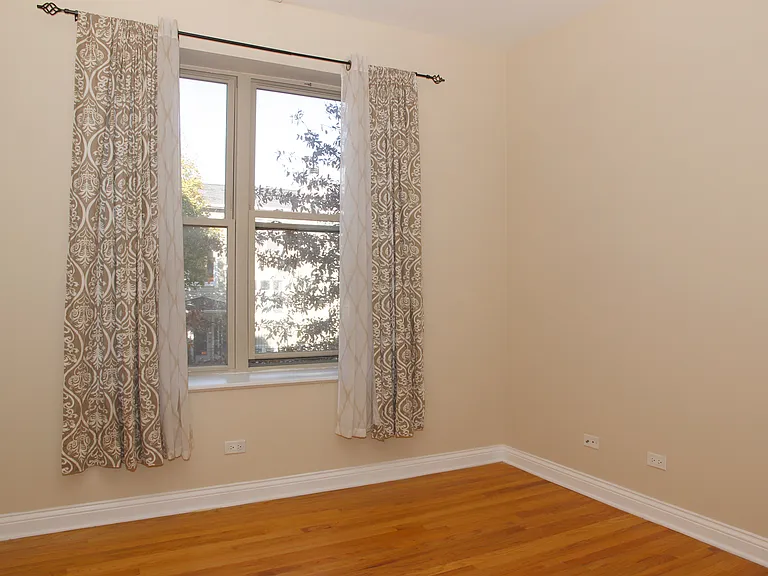 3439 W Belle Plaine Ave #1 — Photo 5