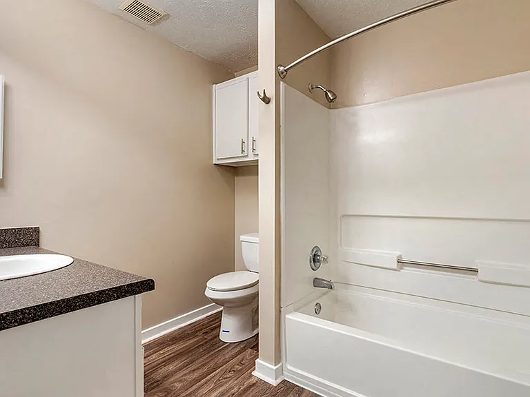 Ridgeland Place Apartment Homes — Photo 18
