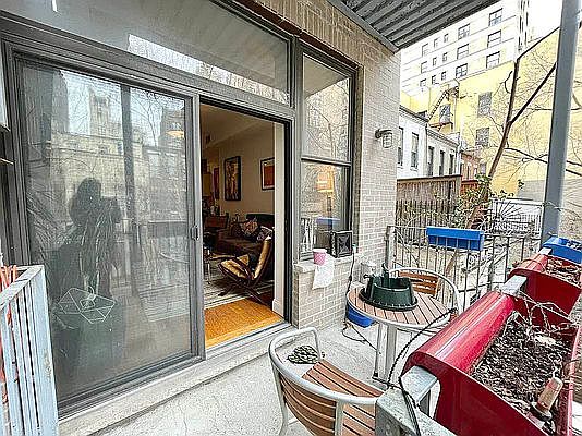 1st image of 319 W 101st St APT 3-B