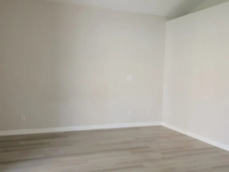 8016 Shorecrest Dr — Photo 4
