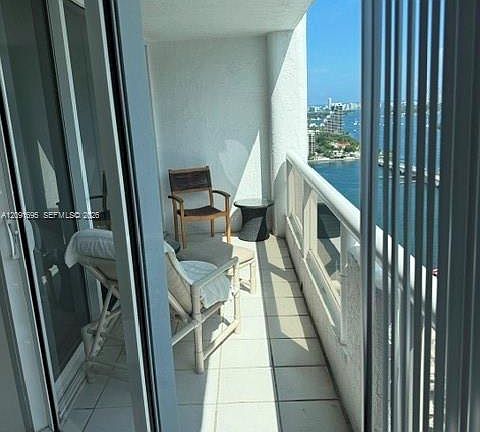 2nd image of 1717 N Bayshore Dr APT 3246