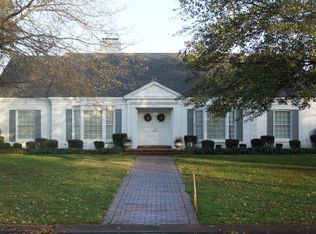 516 Robinson Dr, Cleveland, MS 38732