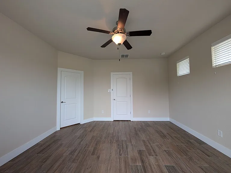 711 Gristmill Dr — Photo 16