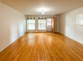 839 S Carpenter St #1C, Chicago, IL 60607