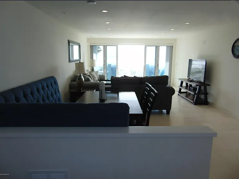 2002 Ocean Front — Photo 2