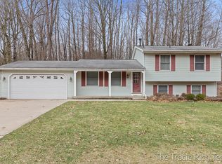 521 Adaway Ave SE, Ada, MI 49301