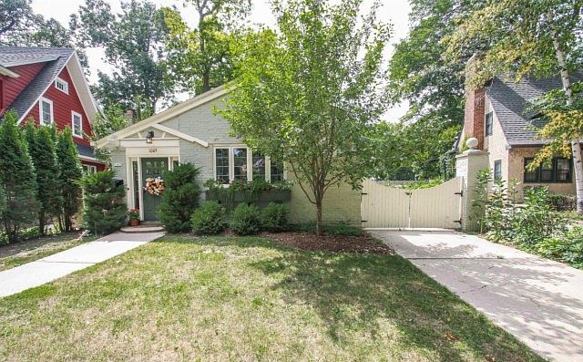 1st image of 1009 E Circle Dr